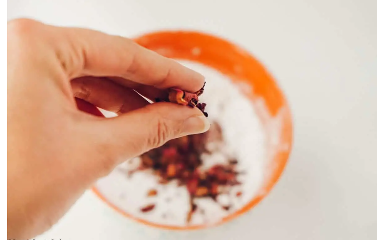 DIY القنابل الحمام محلية الصنع للبشرة الحساسة ، تظهر لك الآن