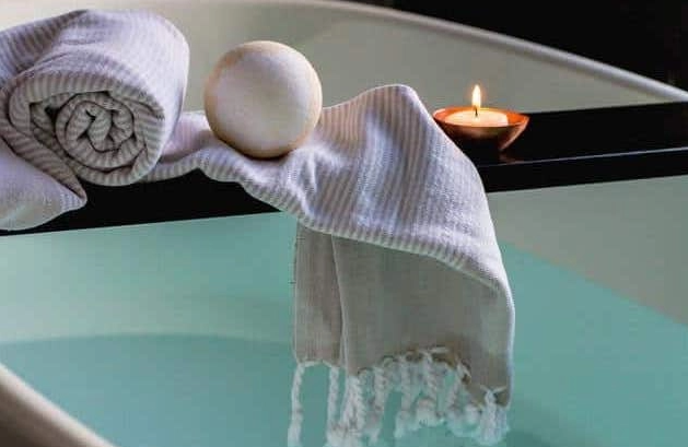 هل تعمل قنابل الحمام في الماء البارد