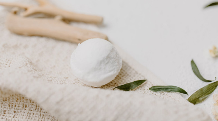 هل يجب أن تستخدم قنابل الاستحمام كل يوم؟