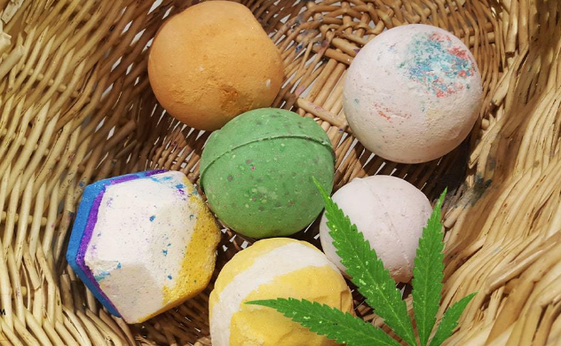 قنبلة حمام CBD: المكونات والفوائد والاستخدام