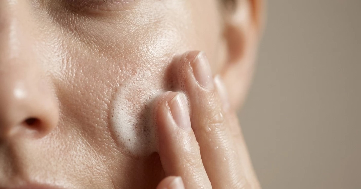 First create foam, then apply to the face